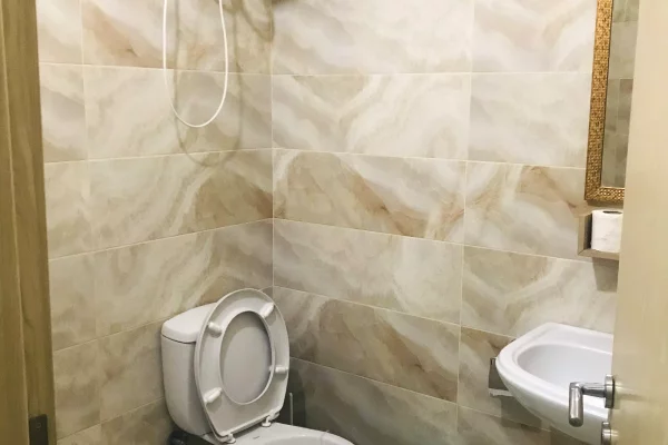 Shtepi me qera Apartament ne Elbasan, 2+1, Mobilimi E mobiluar, Pagesa 37,000  Leke.