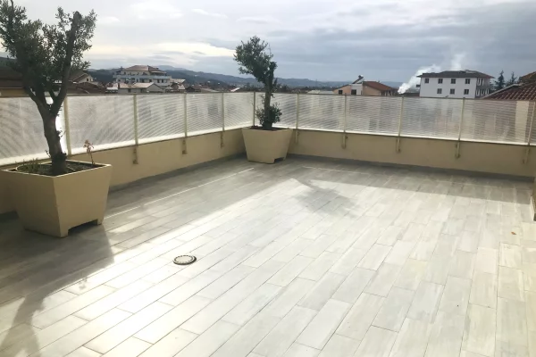 Shtepi me qera Apartament ne Elbasan, 2+1, Mobilimi E mobiluar, Pagesa 37,000  Leke.