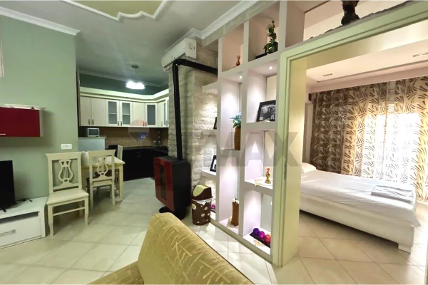 Shtepi me qera Apartament ne Vlore, 1+1, Mobilimi E mobiluar, Pagesa 400  Euro.