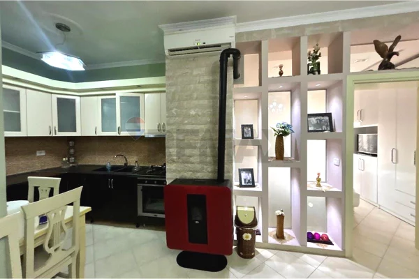 Shtepi me qera Apartament ne Vlore, 1+1, Mobilimi E mobiluar, Pagesa 400  Euro.