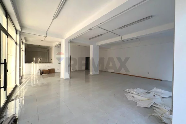 🏢✨ AMBIENT KOMERCIAL NE SHITJE – BULEVARDI ISMAIL QEMALI, VLORE ✨🏢
