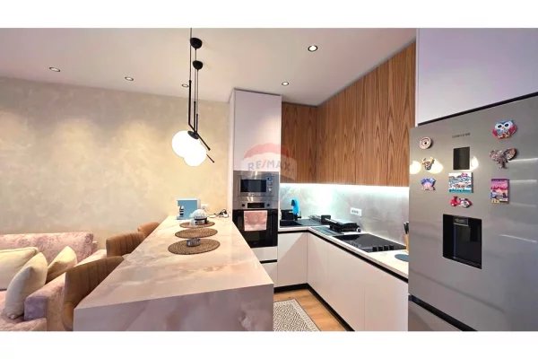 Shtepi ne shitje Apartament ne Vlore, 1+1, Mobilimi E mobiluar, Pagesa 187,000  Euro.