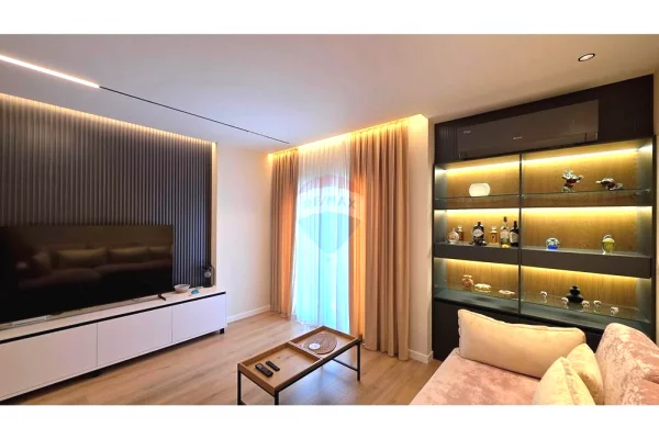 Shtepi ne shitje Apartament ne Vlore, 1+1, Mobilimi E mobiluar, Pagesa 187,000  Euro.