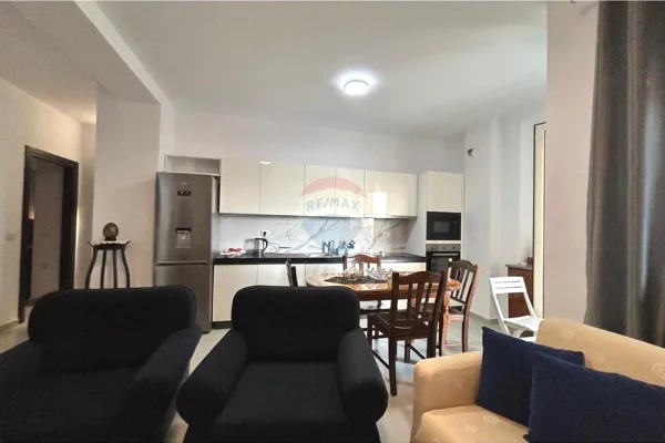 Shtepi me qera 2+1 ne Vlore - 600 Euro