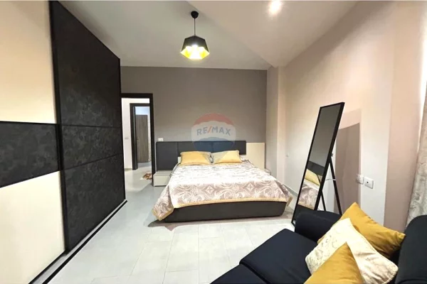Shtepi me qera Apartament ne Vlore, 2+1, Mobilimi E mobiluar, Pagesa 600  Euro.