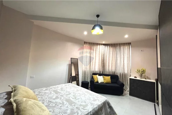 Shtepi me qera Apartament ne Vlore, 2+1, Mobilimi E mobiluar, Pagesa 600  Euro.