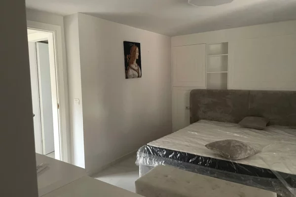 Shtepi ne shitje Duplex(shtepi me 2 kate) ne Vlore, 2+1, Mobilimi E mobiluar, Pagesa 294,000  Euro.