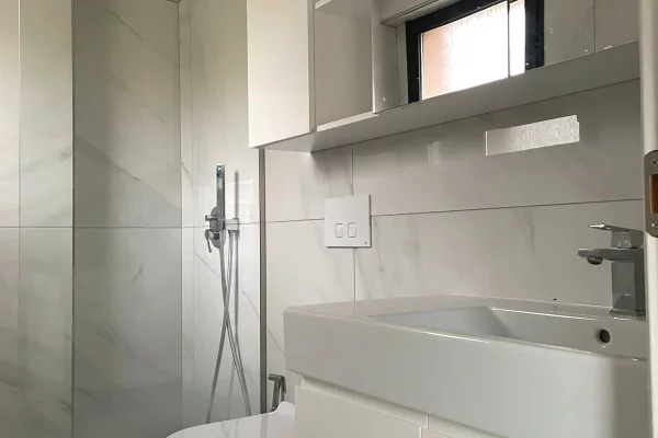 Shtepi ne shitje Duplex(shtepi me 2 kate) ne Vlore, 2+1, Mobilimi E mobiluar, Pagesa 294,000  Euro.