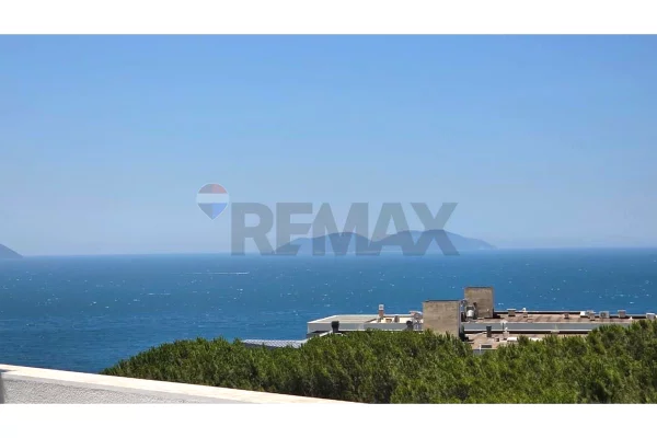 Shtepi ne shitje Papafingo(kati i catise) ne Vlore, 2+1, Mobilimi E mobiluar, Pagesa 270,000  Euro.