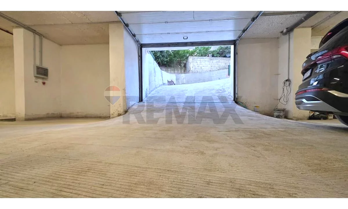 🚗 GARAZHE NE SHITJE – SKELE, VLORE