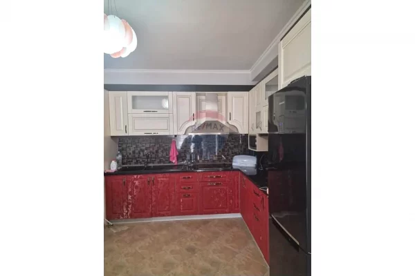 Shtepi ne shitje Apartament ne Vlore, 2+1, Mobilimi E mobiluar, Pagesa 322,720  Euro.
