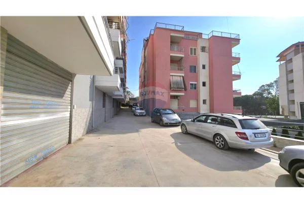 Shtepi ne shitje Apartament ne Vlore, 1+1, Mobilimi E mobiluar, Pagesa 157,000  Euro.