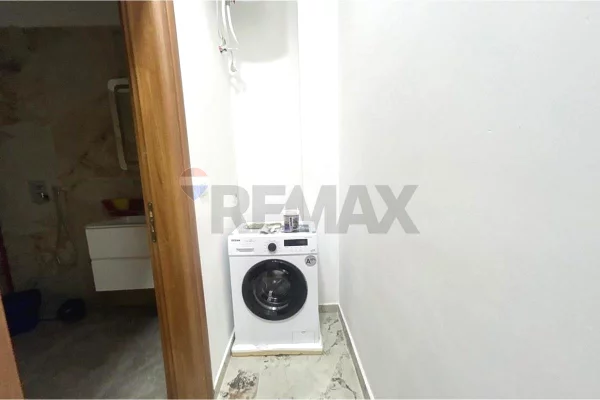 Shtepi me qera 1+1 ne Vlore - 400 Euro
