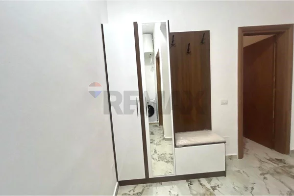 Shtepi me qera Apartament ne Vlore, 1+1, Mobilimi E mobiluar, Pagesa 400  Euro.