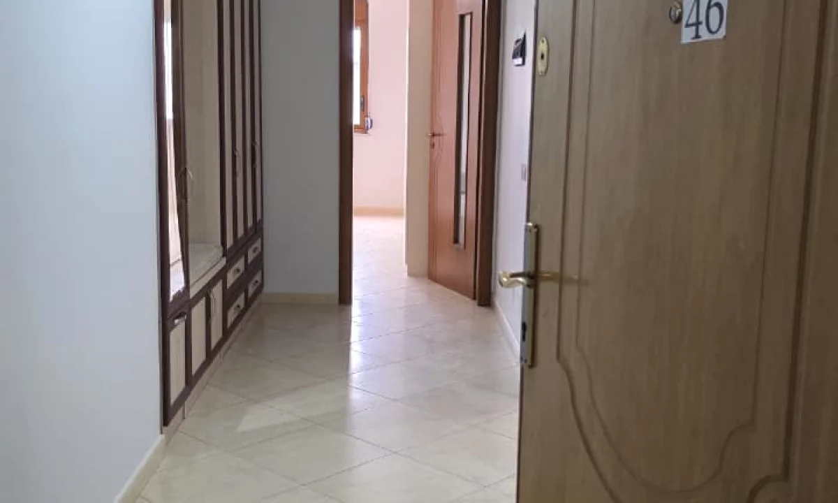 Shtepi ne shitje Apartament ne Vlore, 1+1, Mobilimi E mobiluar, Pagesa 125,000  Euro.
