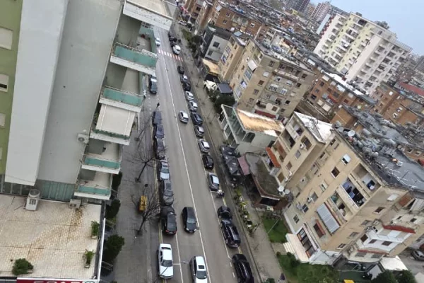 Shtepi ne shitje Apartament ne Vlore, 1+1, Mobilimi E mobiluar, Pagesa 125,000  Euro.