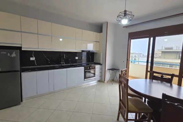 Shtepi ne shitje Apartament ne Vlore, 1+1, Mobilimi E mobiluar, Pagesa 125,000  Euro.
