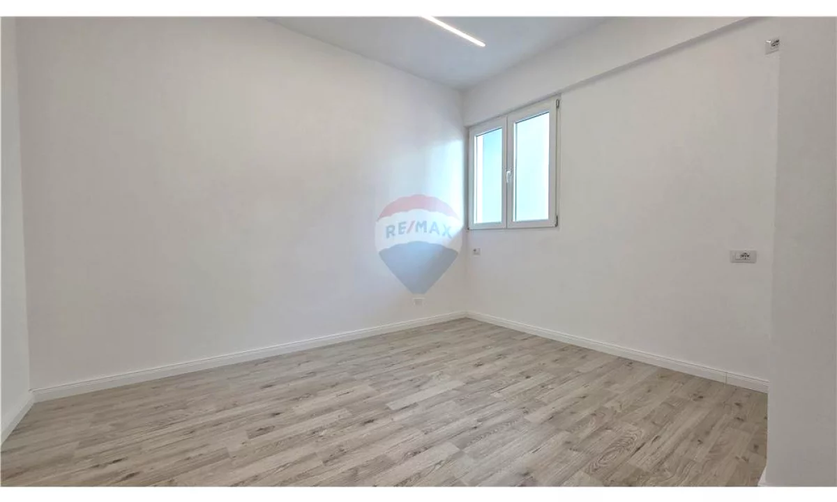 Shtepi ne shitje Apartament ne Vlore, 1+1, Mobilimi E mobiluar, Pagesa 120,000  Euro.