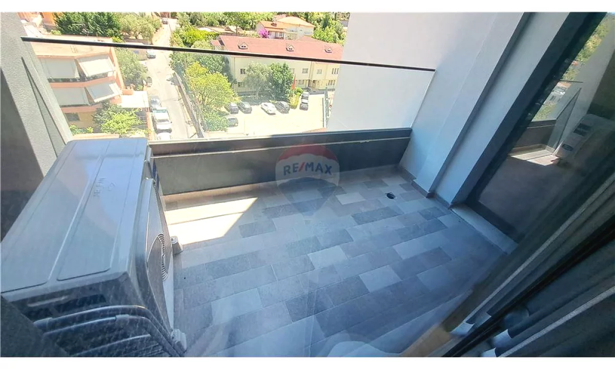 Shtepi ne shitje Apartament ne Vlore, 2+1, Mobilimi E mobiluar, Pagesa 225,000  Euro.