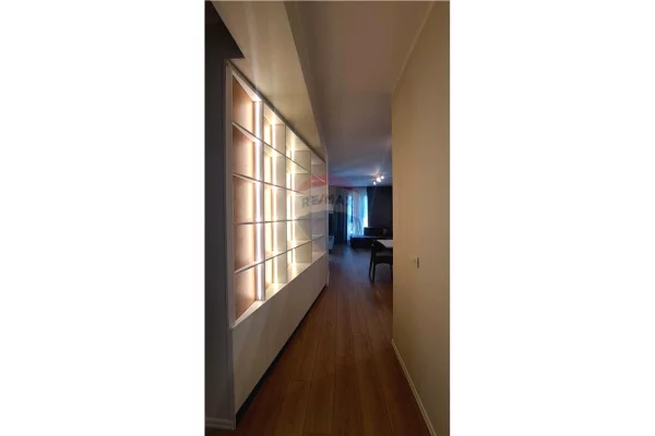 Shtepi ne shitje Apartament ne Vlore, 2+1, Mobilimi E mobiluar, Pagesa 225,000  Euro.