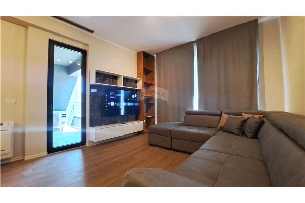 Shtepi ne shitje Apartament ne Vlore, 2+1, Mobilimi E mobiluar, Pagesa 225,000  Euro.