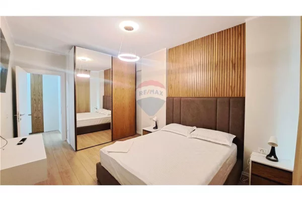Shtepi ne shitje Apartament ne Vlore, 2+1, Mobilimi E mobiluar, Pagesa 225,000  Euro.