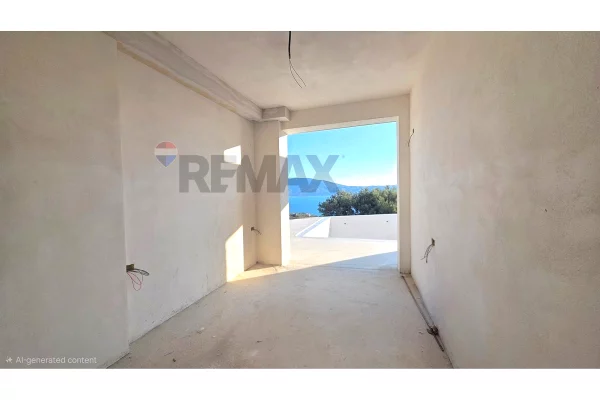 Shtepi ne shitje Apartament ne Vlore, 2+1, Mobilimi Bosh, pa mobiluar, Pagesa 163,990  Euro.