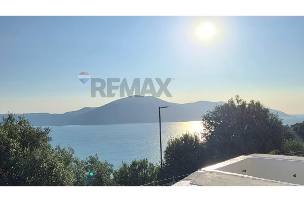 Shtepi ne shitje Apartament ne Vlore, 2+1, Mobilimi Bosh, pa mobiluar, Pagesa 163,990  Euro.