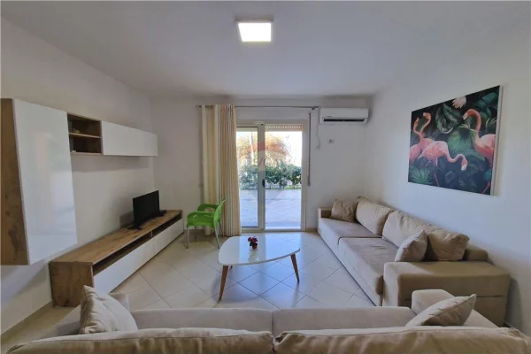Shtepi ne shitje Apartament ne Vlore, 2+1, Mobilimi E mobiluar, Pagesa 199,000  Euro.