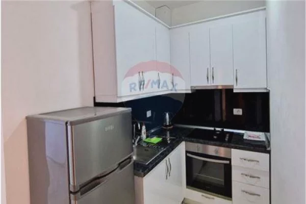 Shtepi ne shitje Apartament ne Vlore, 2+1, Mobilimi E mobiluar, Pagesa 199,000  Euro.