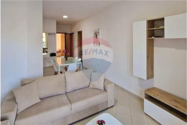 Shtepi ne shitje Apartament ne Vlore, 2+1, Mobilimi E mobiluar, Pagesa 199,000  Euro.