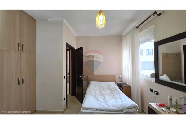 Shtepi ne shitje Apartament ne Vlore, 3+1, Mobilimi E mobiluar, Pagesa 185,000  Euro.