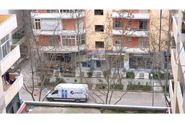 Shtepi ne shitje Apartament ne Vlore, 3+1, Mobilimi E mobiluar, Pagesa 185,000  Euro.
