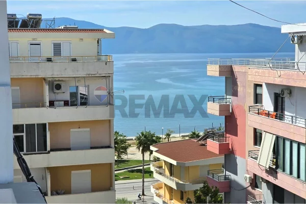 Shtepi ne shitje Papafingo(kati i catise) ne Vlore, 3+1, Mobilimi E mobiluar, Pagesa 350,000  Euro.