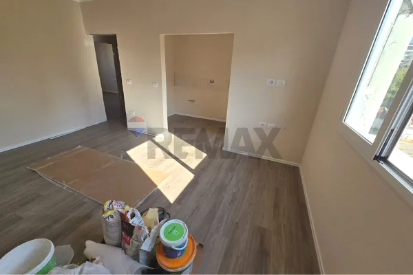Shtepi ne shitje Apartament ne Vlore, 2+1, Mobilimi E mobiluar, Pagesa 95,000  Euro.