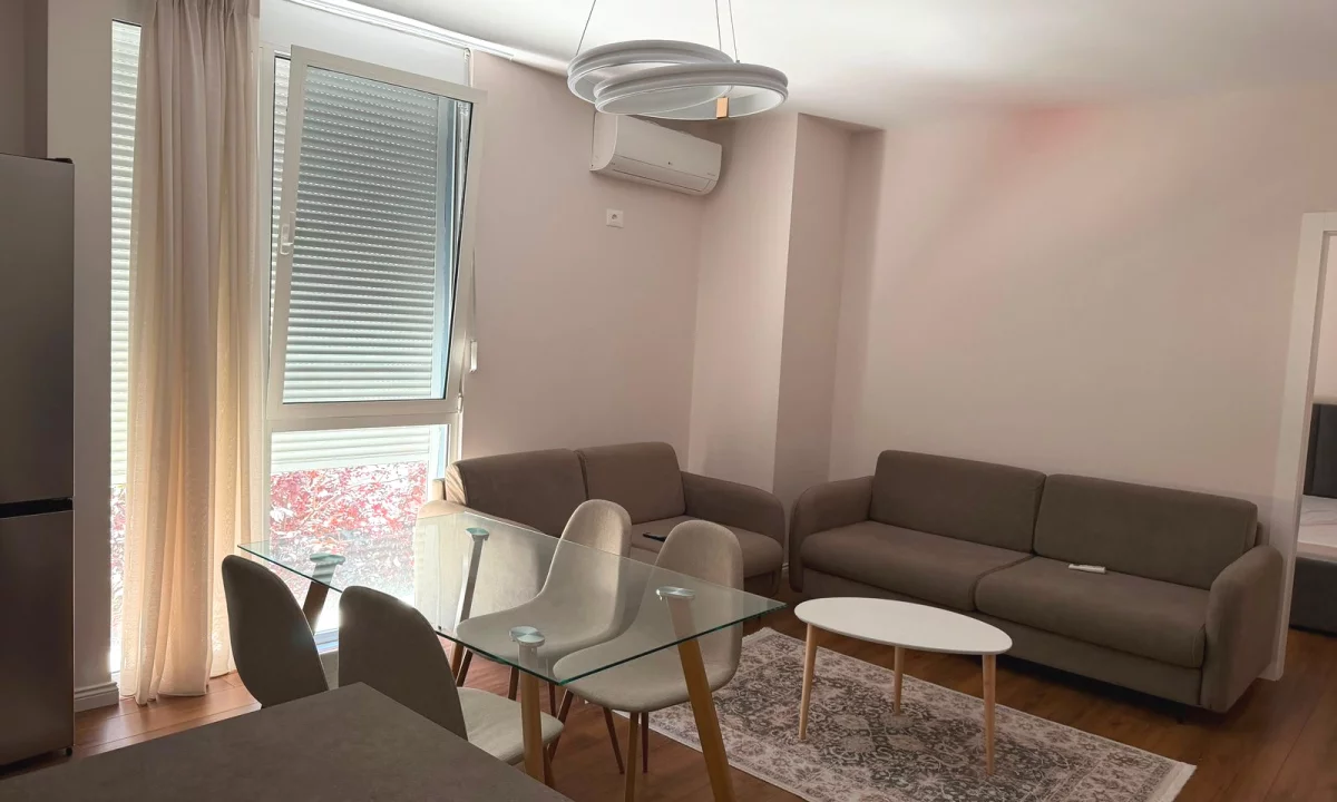 Shtepi me qera Apartament ne Tirane, 2+1, Mobilimi E mobiluar, Pagesa 750  Euro.