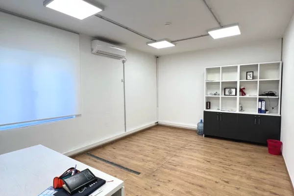Ambient biznesi me qera 3+1 ne Tirane - 2,500 Euro