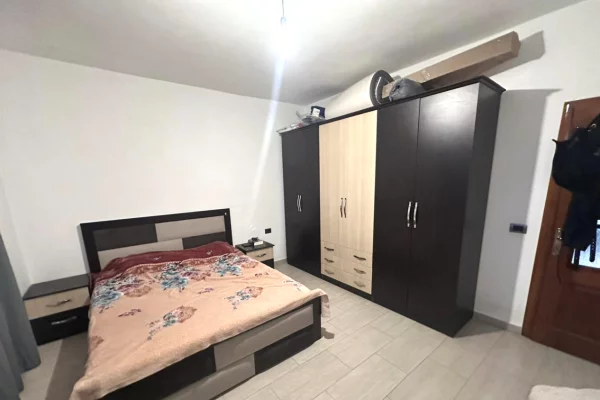 Shtepi me qera Apartament ne Tirane, 1+1, Mobilimi E mobiluar, Pagesa 42,000  Leke.