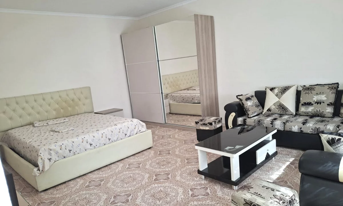 Shtepi me qera Vila Luksoze ne Tirane, 1+1, Mobilimi E mobiluar, Pagesa 39,999  Leke.