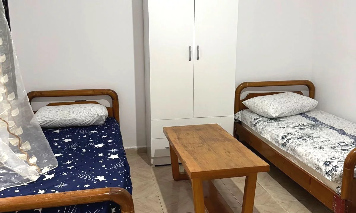 Shtepi me qera Apartament ne Tirane, Garsoniere, Mobilimi E mobiluar, Pagesa 321  Euro.