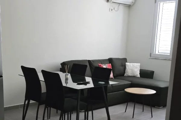 Shtepi me qera 1+1 ne Tirane - 54,900 Leke