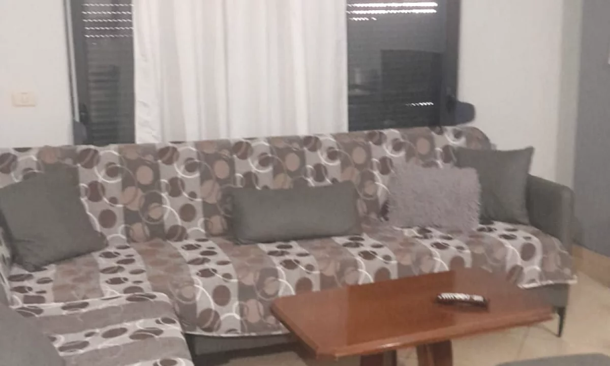 Shtepi me qera Apartament ne Tirane, 1+1, Mobilimi E mobiluar, Pagesa 380  Euro.