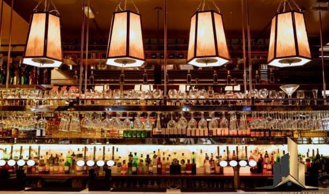 Shitet super-lokal, Brryli