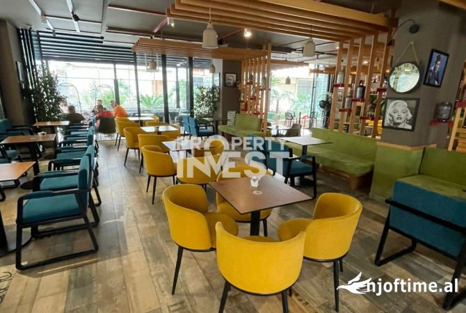 Ambiente Commerciale in Vendita 2+1 a Tirana - 250,000 Euro