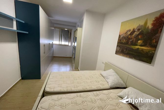 Shtepi me qera Apartament ne Tirane, 1+1, Mobilimi E mobiluar, Pagesa 330  Euro.
