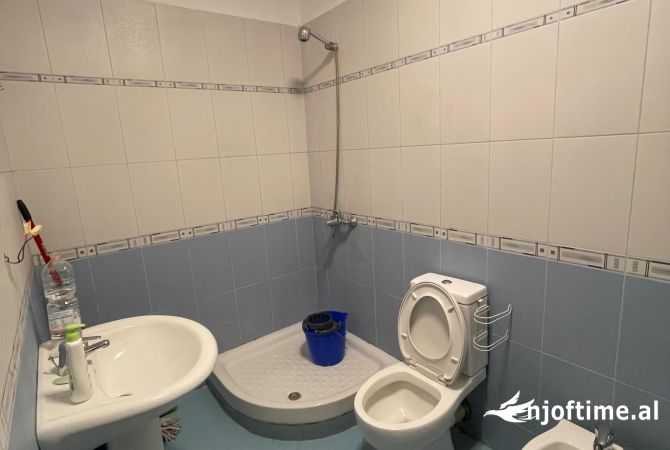 Shtepi me qera Apartament ne Tirane, 1+1, Mobilimi E mobiluar, Pagesa 330  Euro.