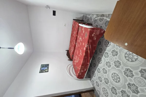 Shtepi me qera Apartament ne Tirane, 2+1, Mobilimi E mobiluar, Pagesa 25,000  Leke.