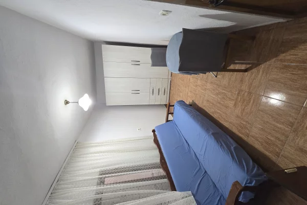 Shtepi me qera 2+1 ne Tirane - 25,000 Leke