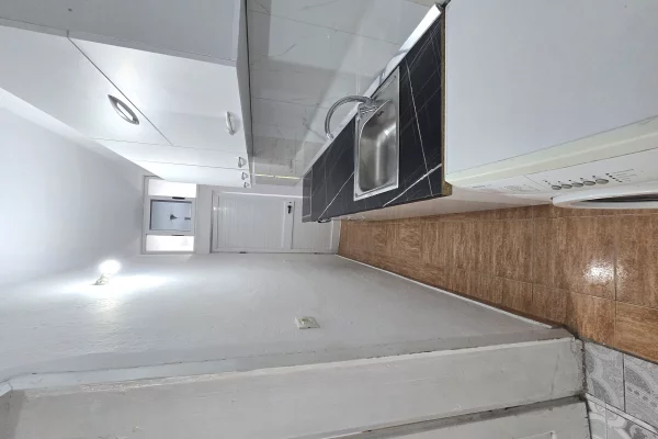 Shtepi me qera Apartament ne Tirane, 2+1, Mobilimi E mobiluar, Pagesa 25,000  Leke.