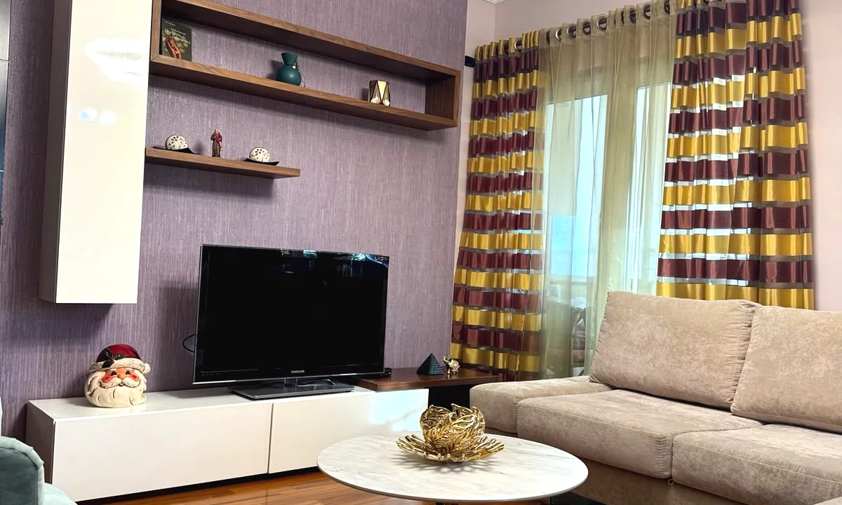 Shtepi me qera Apartament ne Tirane, 2+1, Mobilimi E mobiluar, Pagesa 1,500  Euro.